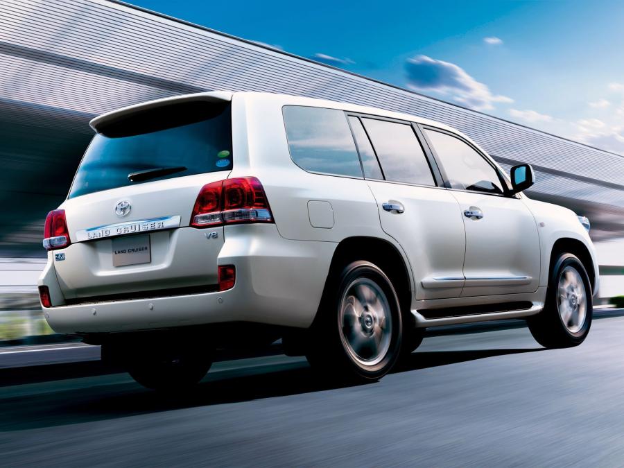  Toyota Land Cruiser 200 2007 года  (JP) (фото 2 из 19)